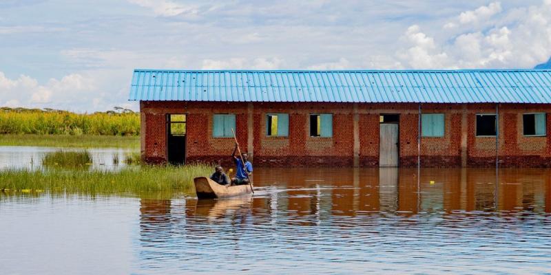 OIM 2021/Triffin Ntore Une école abandonnée en raison de la montée des eaux du lac Tanganyika.
