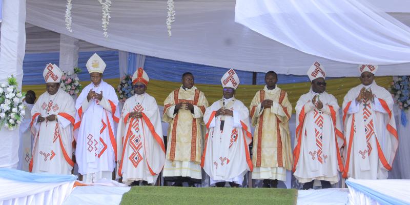 Les évêques catholiques de l'assemblée épiscopale provinciale de Bukavu lors d'une célébration eucharistique à Butembo
