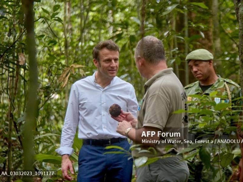 Emmanuel Macron en visite au Gabon